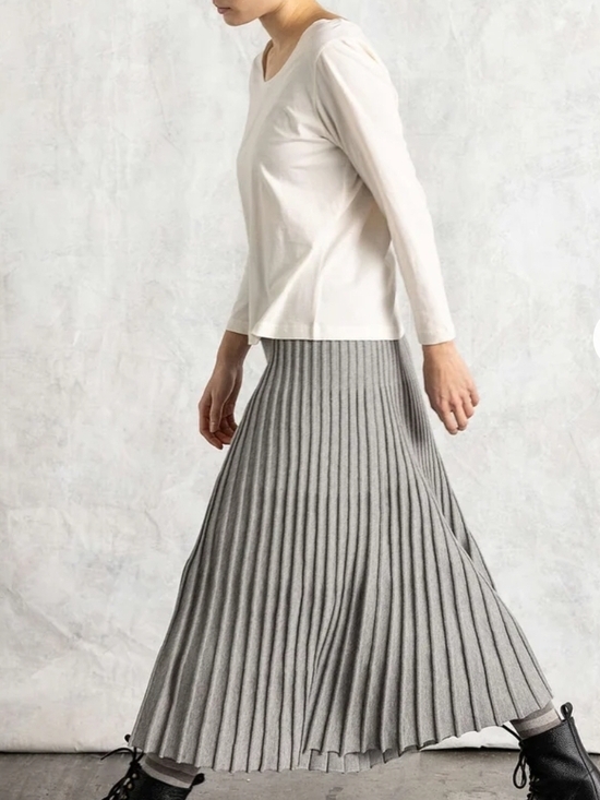 Gudrun Sjoden Dresses & Skirts - NWOT Gudrun Sjoden Pleated Maxi Skirt in Light Gray Sz L